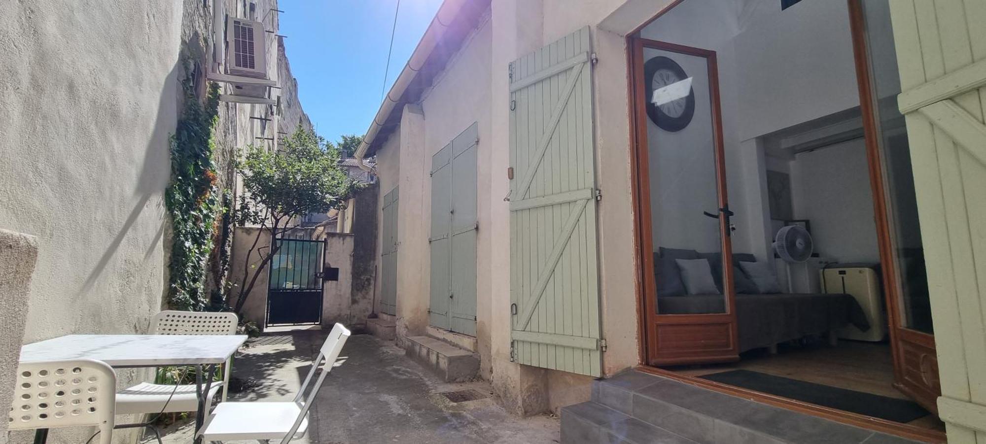 Le Studio De Vera - Intra Muros - Wifi Avignon Bagian luar foto